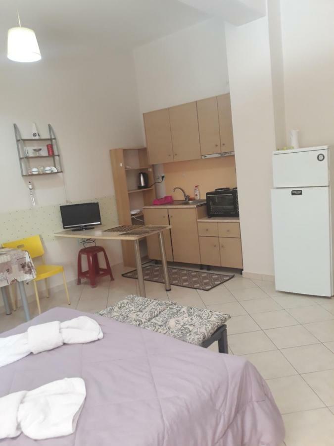 איגיו Cozy Apartment In The Center Of Aighion Achaia - Ground Floor - Ισόγειο Στουντιο חדר תמונה